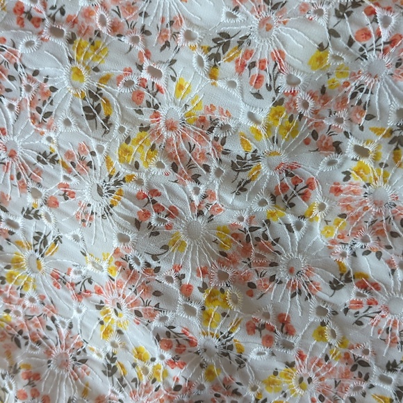 Islet Tank - Picture 2 of 4